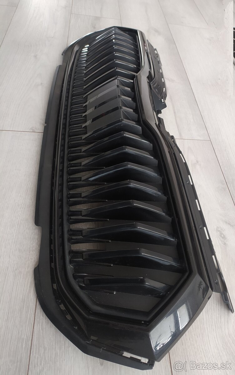 Škoda Fabia 4 IV maska chladiča Fabia 4 minute Carlo 6VA - 9