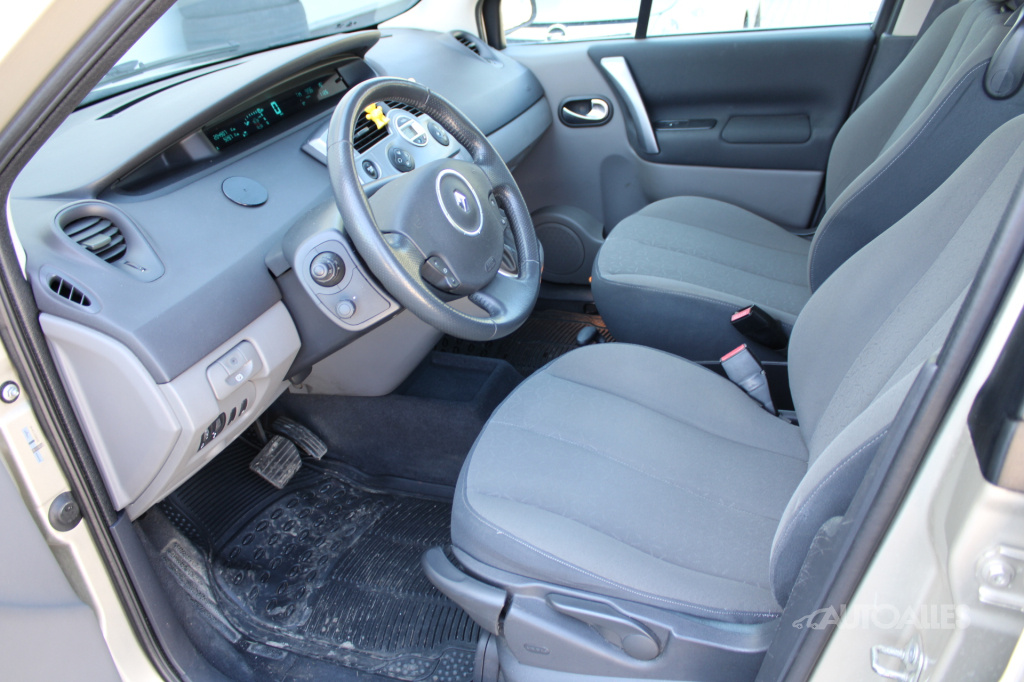 Renault Scénic 1,9 DCi 96 kW AUTOMAT - 9