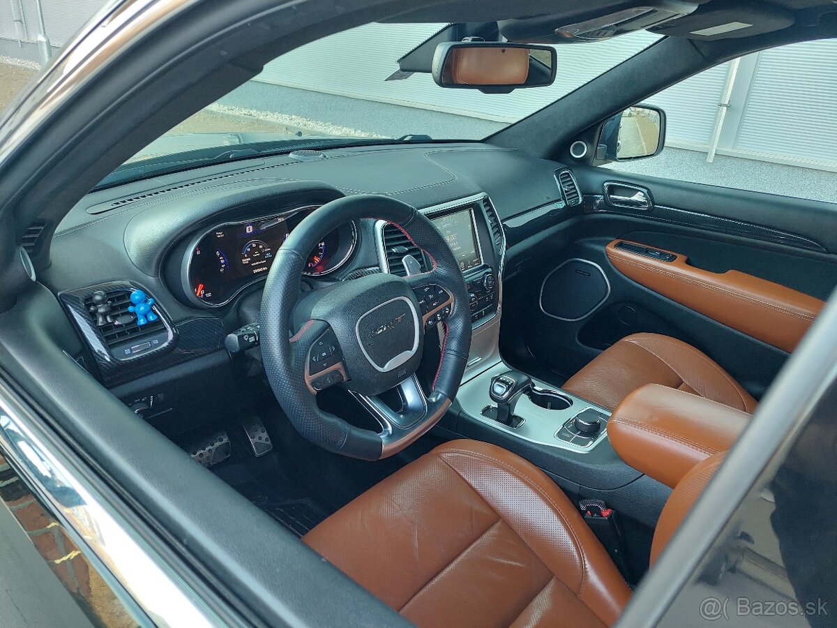 Jeep Grand Cherokee SRT 6.4L HEMI® V8 - 9