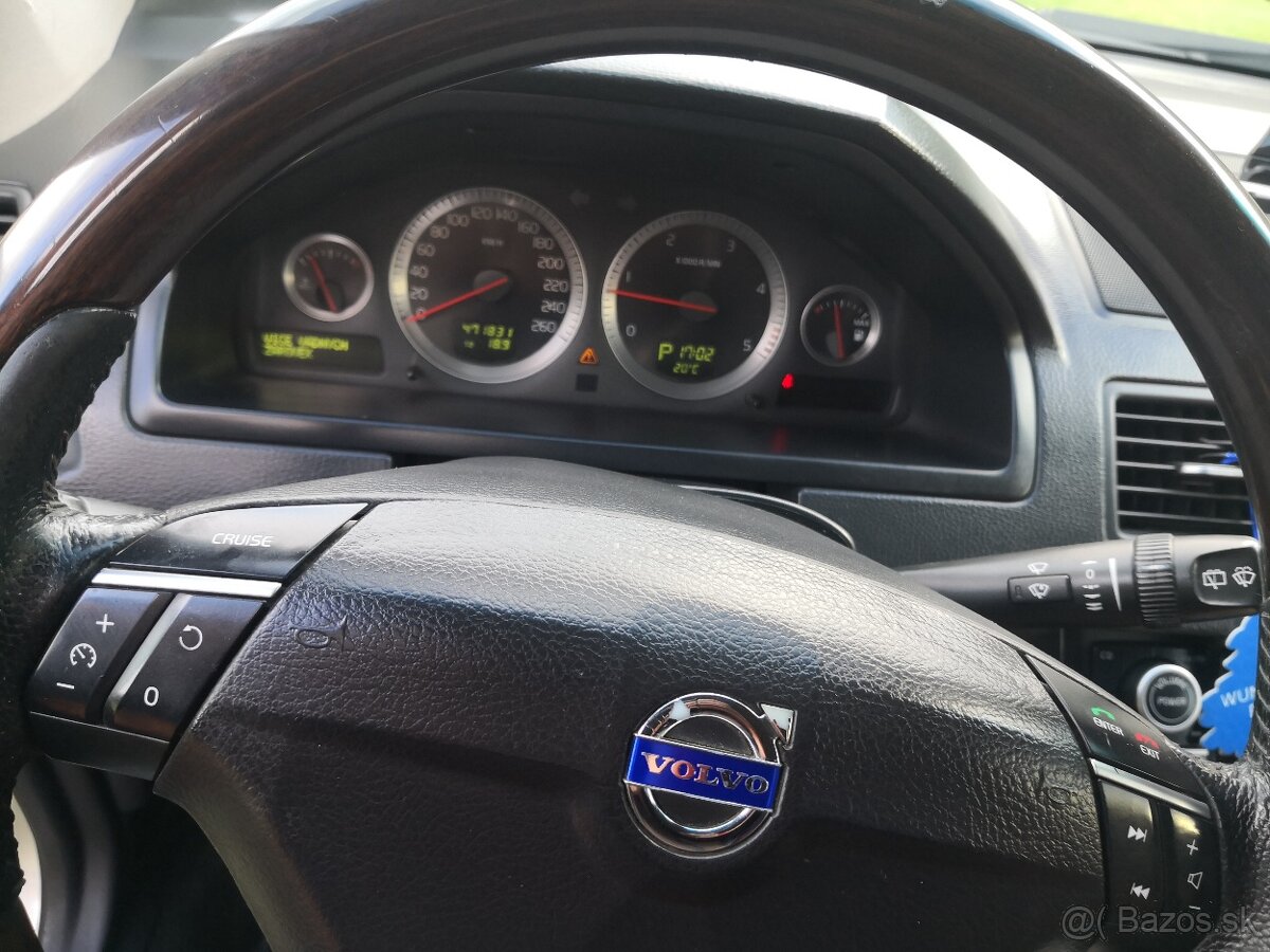 Volvo XC 90 - 9