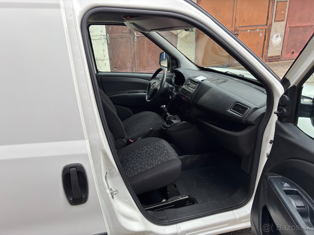 Opel Combo - 9