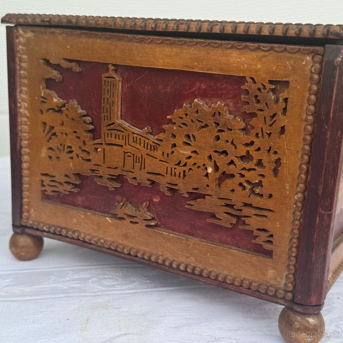 Starožitná velká dřevěná truhla na šití - 9