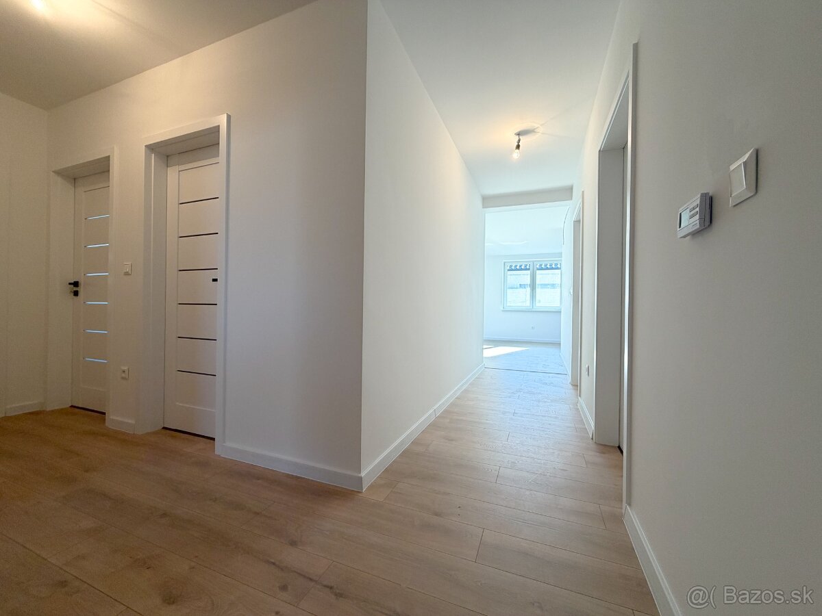 Moderný 4-izbový rodinný dom s garážou na predaj - 9