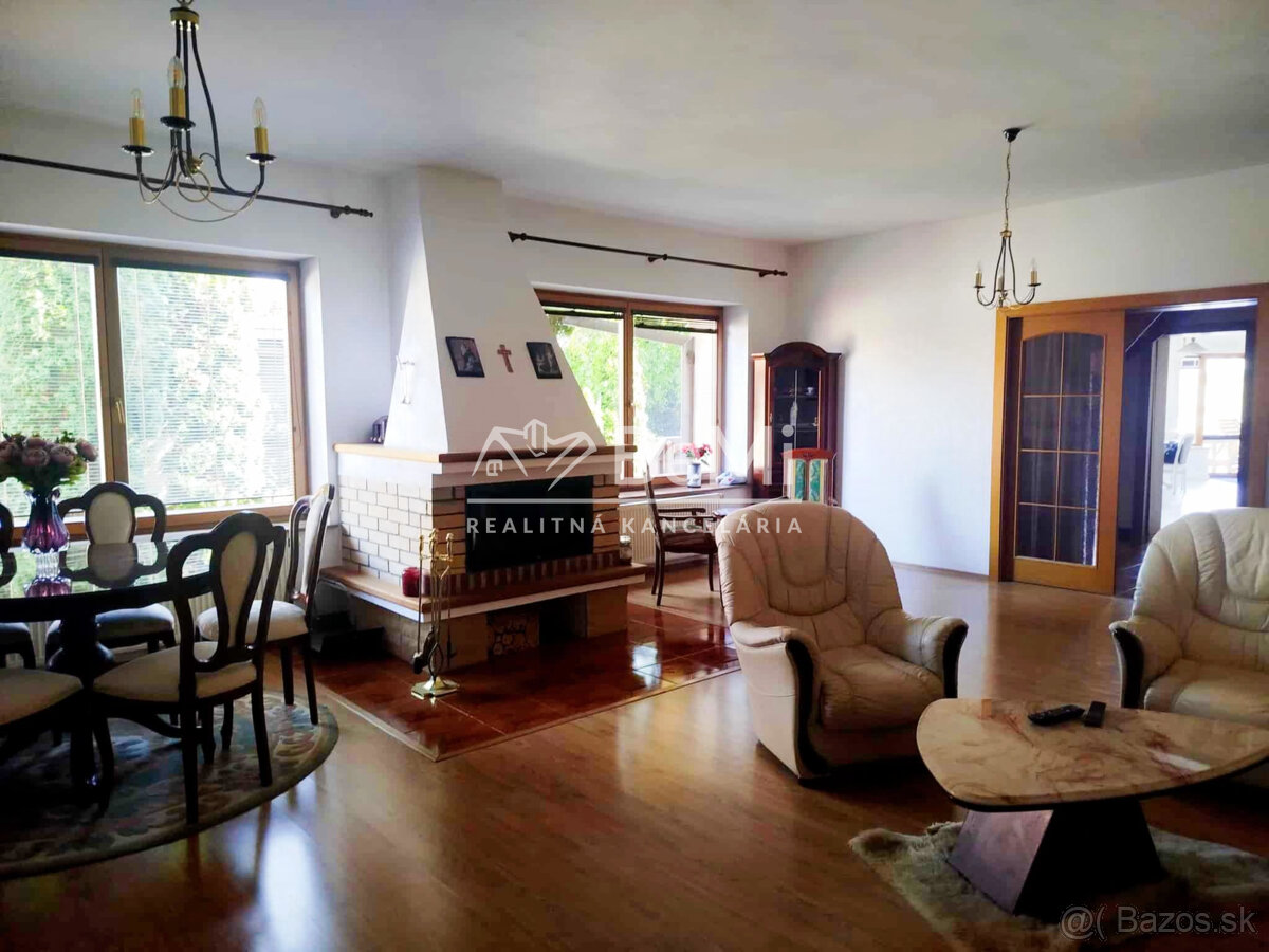 Výnimočný 7 izbový dom v Zbehoch – so saunou a bazénom - 9