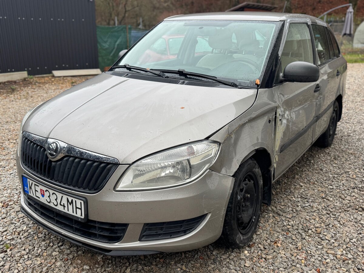 Škoda Fabia kombi II facelift 1.2 2013 81000km POJAZDNÉ - 9