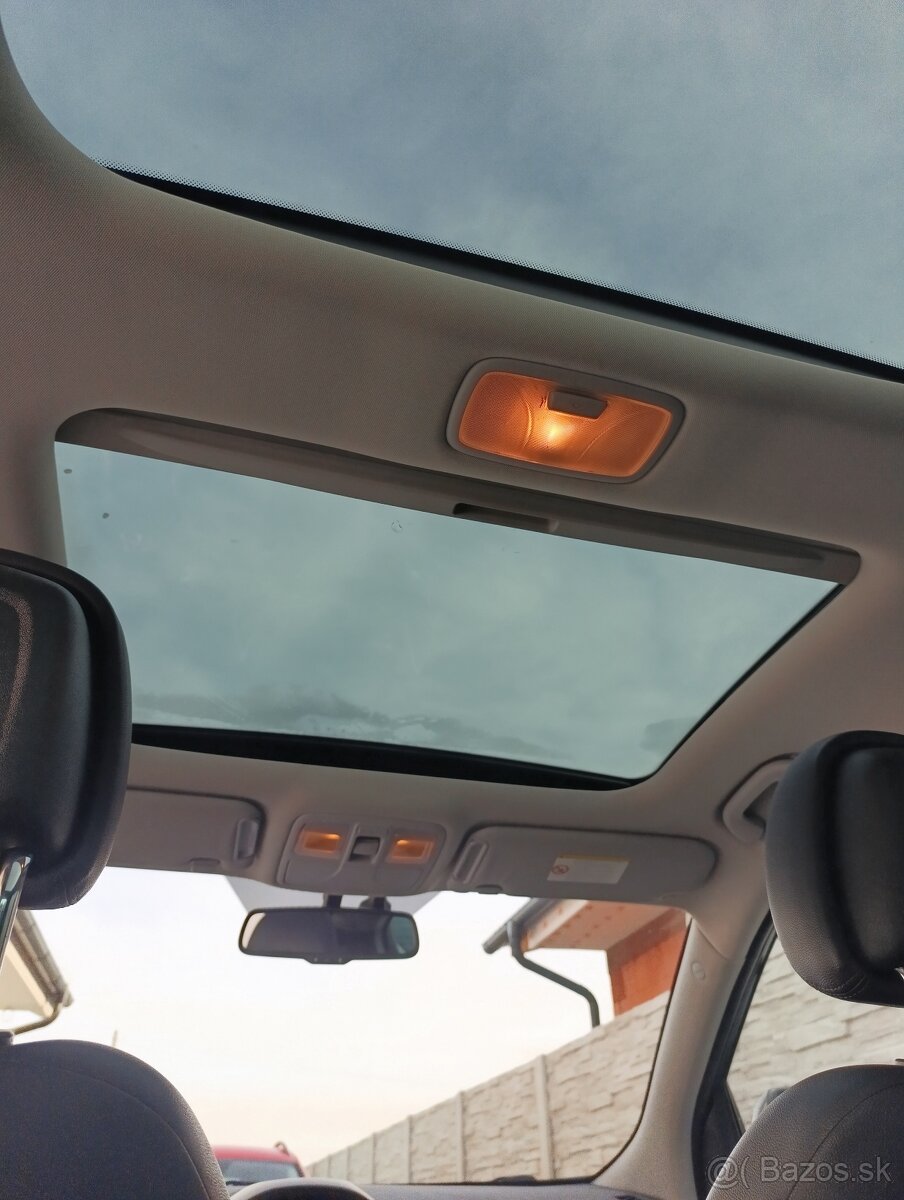 Hyundai IX35 1,6 benín, 99kw, 100.000km - 9