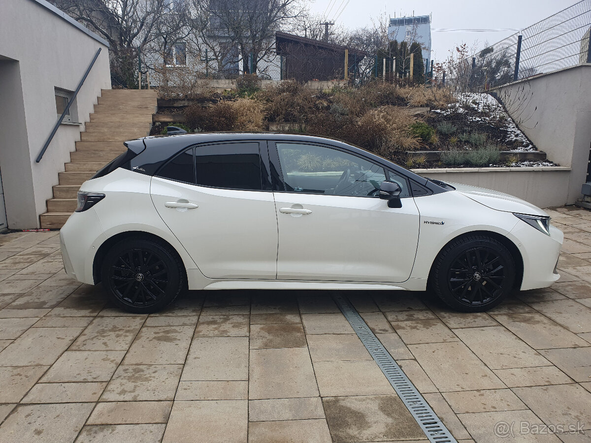 Predám Toyota Corolla 1.8 Hybrid e-CVT Selection - 9