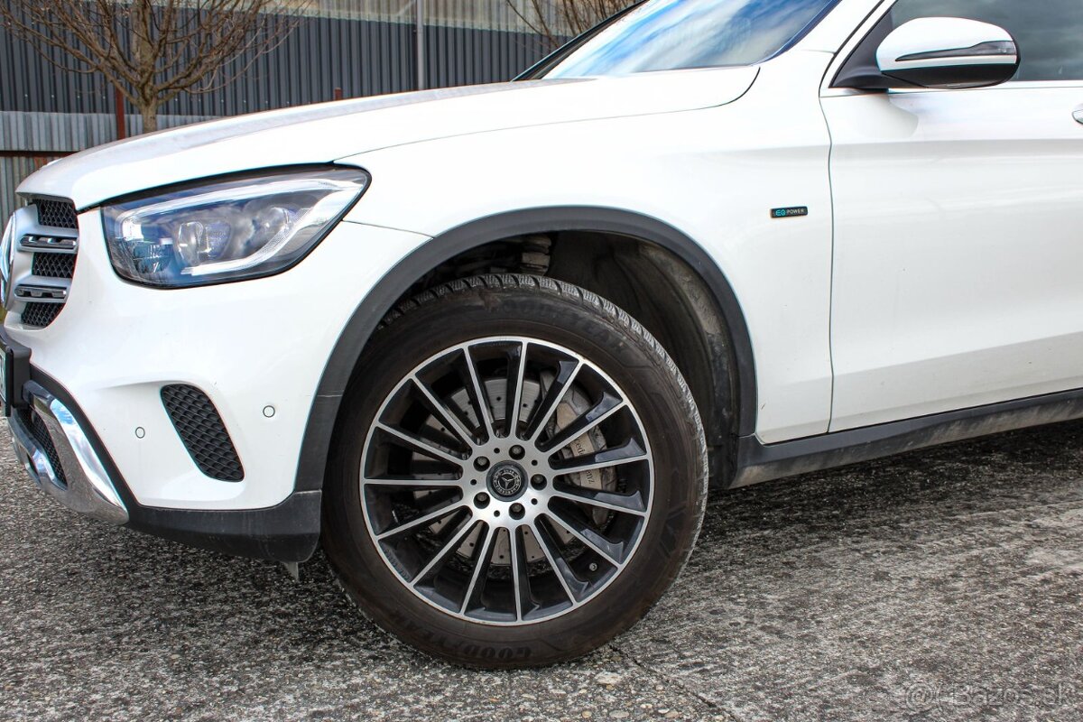 Mercedes GLC SUV 300 E 4MATIC A/T 245KW - 9