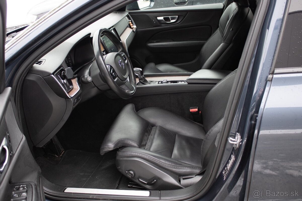 Volvo V60 Cross Country D4 AWD Pro AUTO. - 9