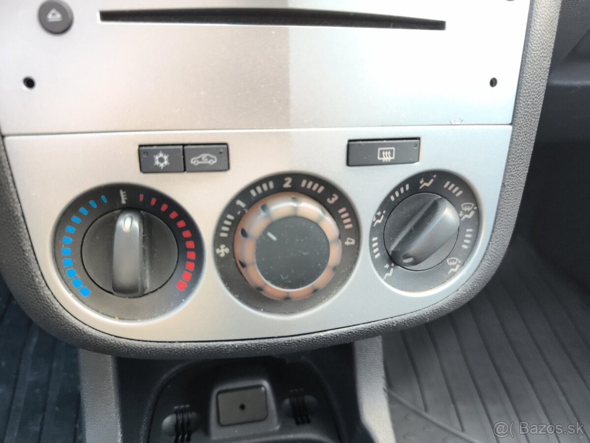 Opel Corsa 1.2 R.V.2011 5ST.MANUAL - 9