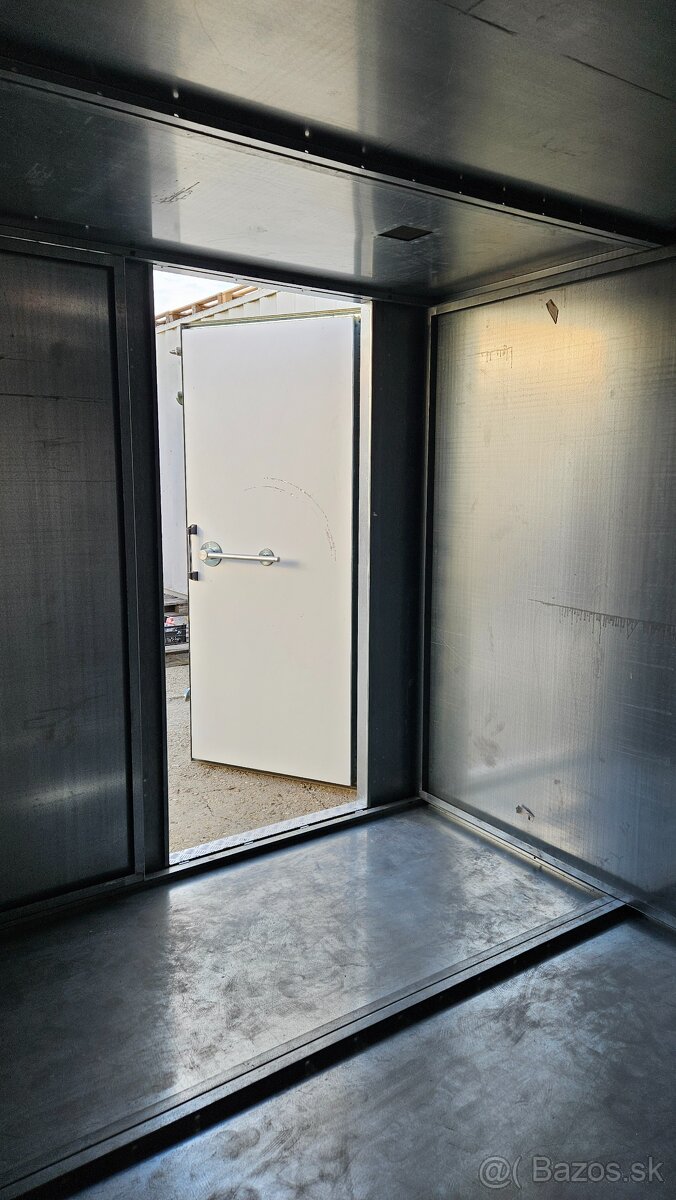 Bezpecnostna komora - 9
