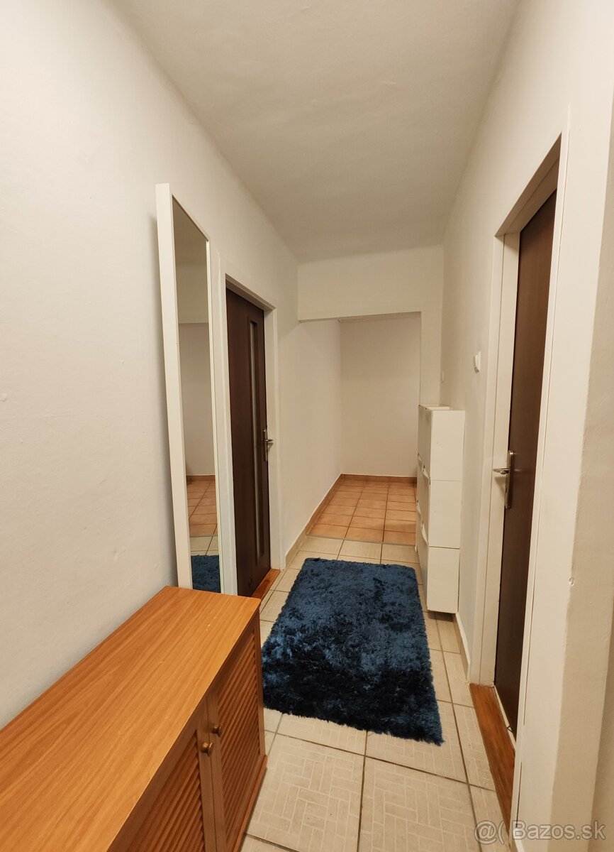 Na prenájom 1,5 izbový byt v Seredi - 9