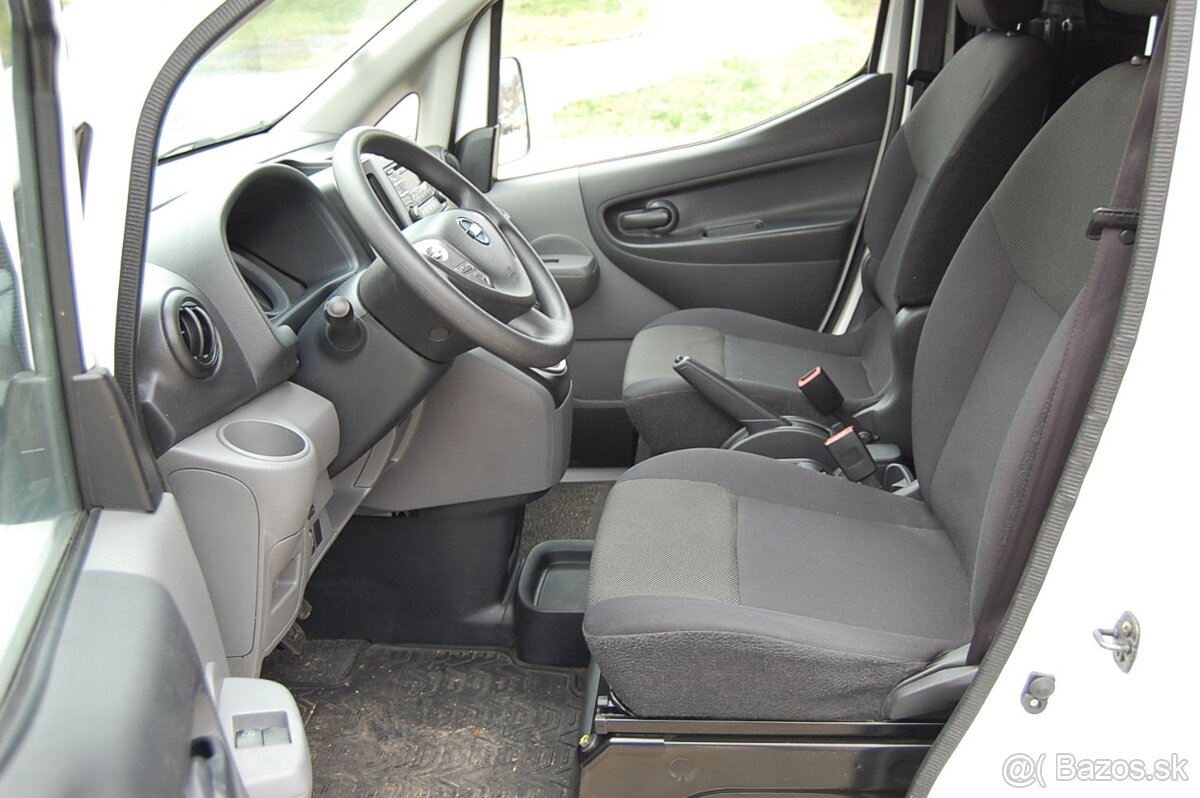 Nissan e-NV200 - 9