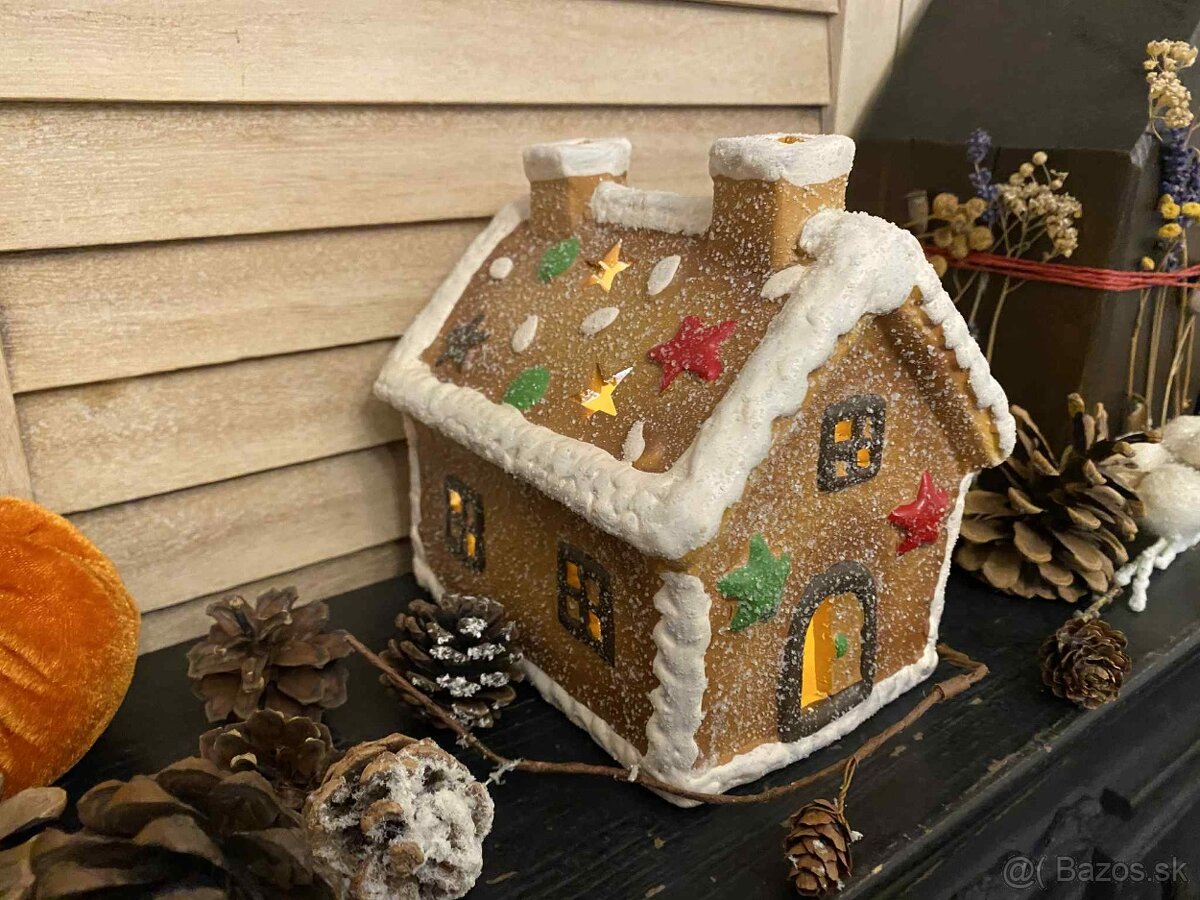 Svietiaci perníkový domček - 9