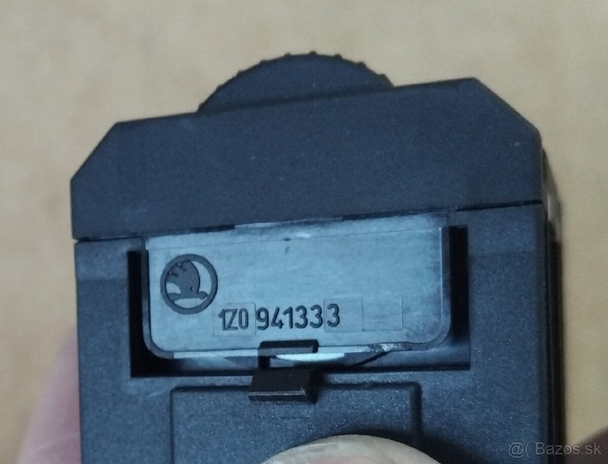 spínače, vypínače Octavia 2 - 9