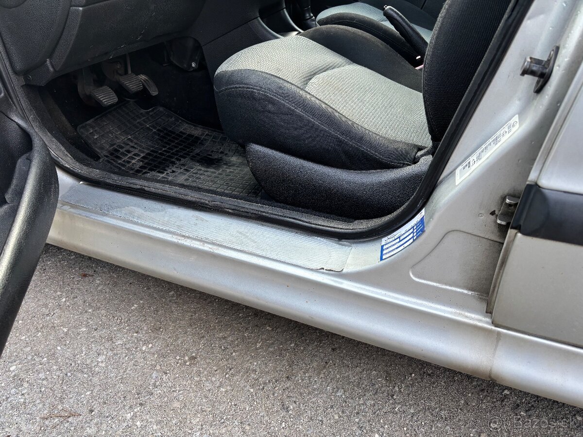 Peugeot 206 - 9