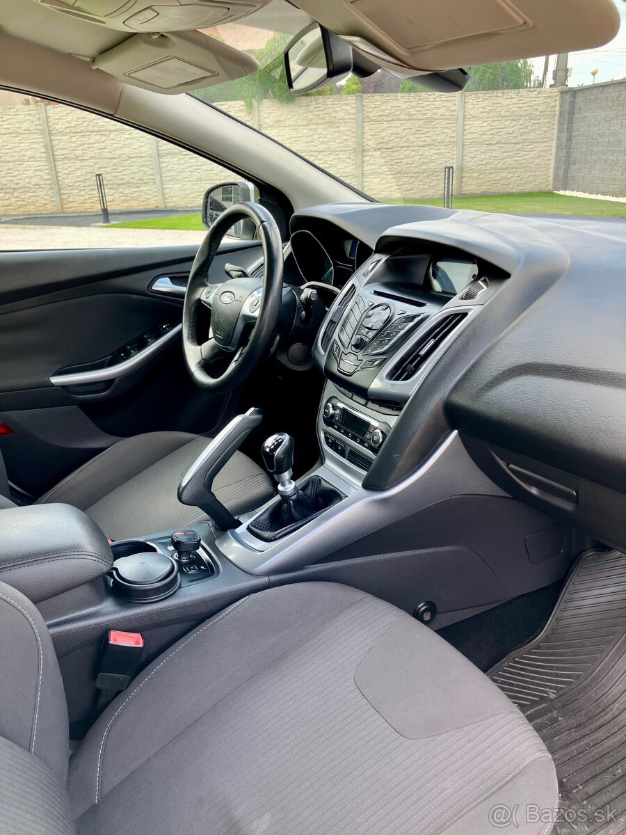 Ford focus combi 1.6 tdci 85kw - 9