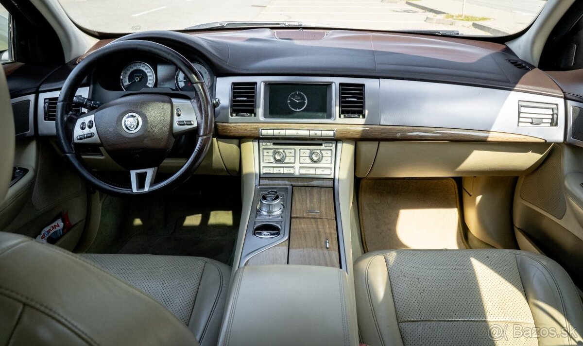 Jaguar XF 3.0 V6 + LPG - 9