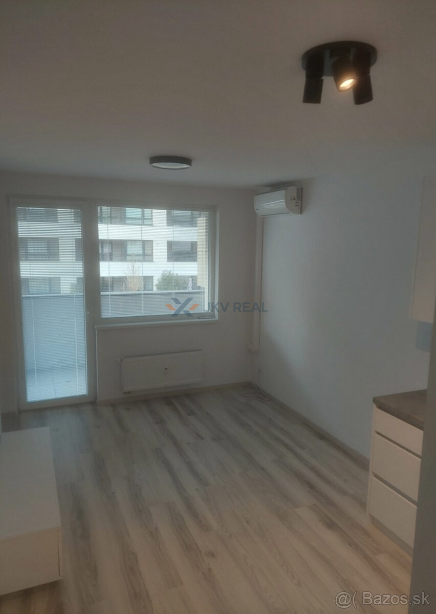 Moderný 1,5-izbový byt s loggiou a garážovým státím – Trnava - 9