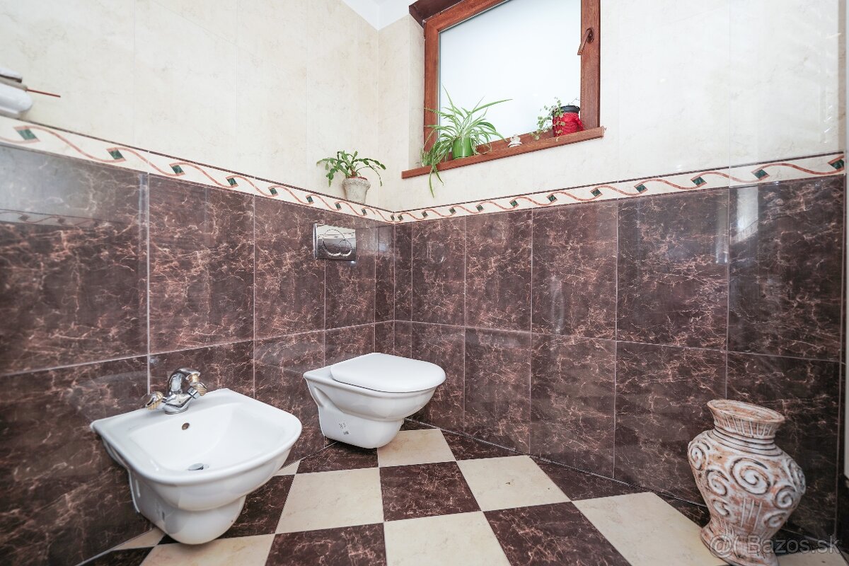 Rodinný dom v obci Rovinka na predaj - 9