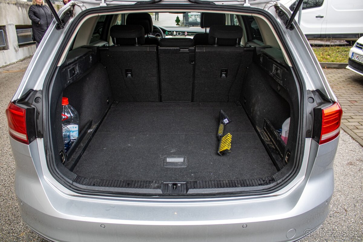 Volkswagen Passat Variant 2.0 TDI BMT Comfortline - 9