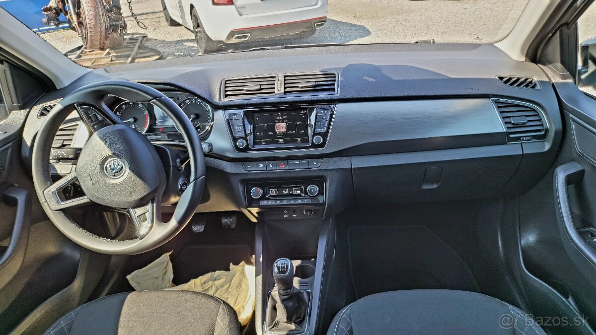 Škoda Fabia 1.2 TSI - 81kw Style - 9