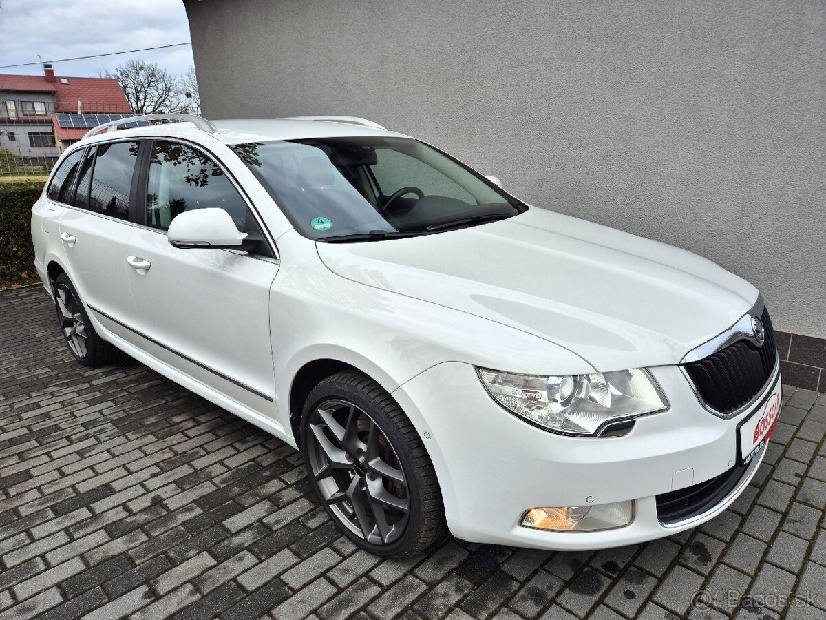 Škoda Superb 3,6 FSi V6 DSG Alcantara Combi TZ 199.999Kč - 9