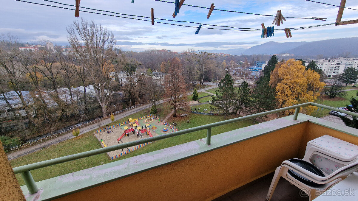 Prenajmem zariadeny 1i byt v BB - 9