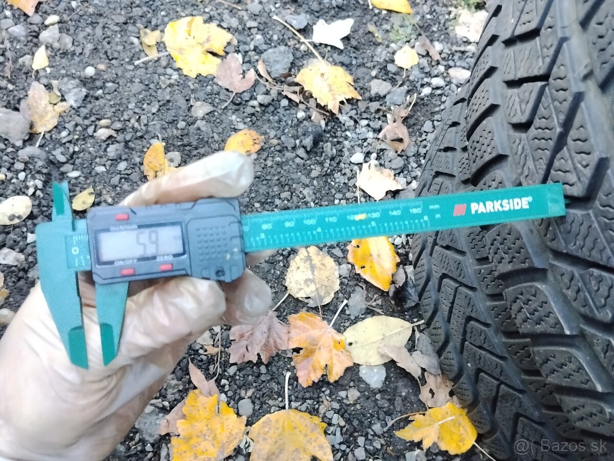 Zimne 215/55 R17, 98V, PIRELLI SOTTOZERO3, 4ks - 9