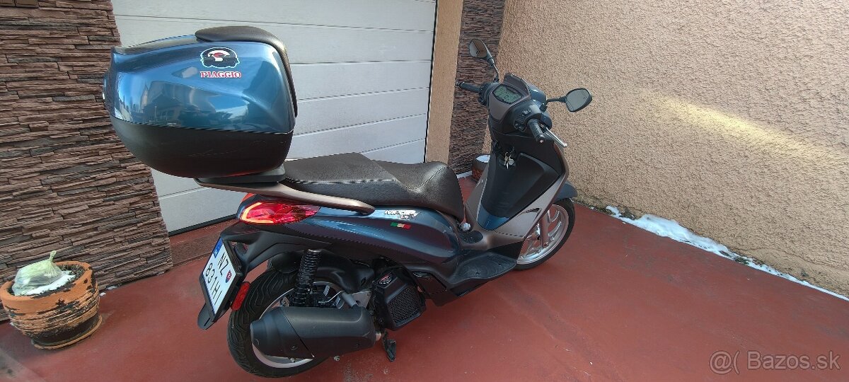 Piaggio Medley 150 - 9
