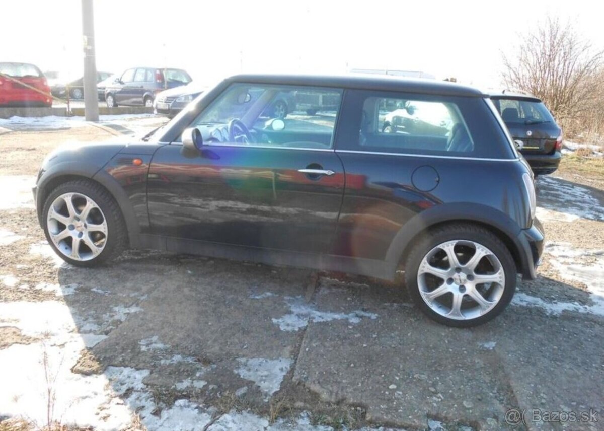 Mini One 1,6 66 kW Serviska KLIMA benzín - 9