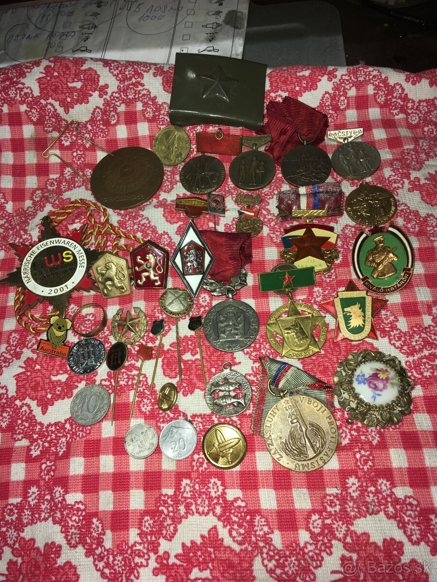 Pamämetne odznaky- rôzne - 9