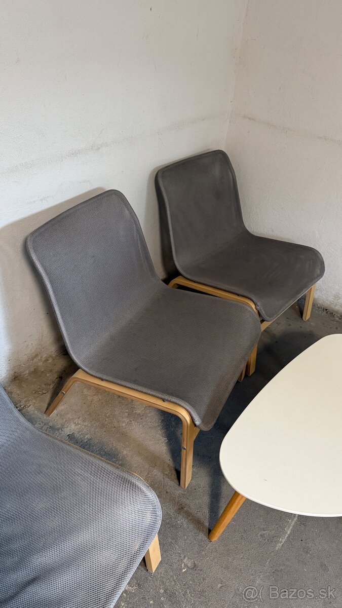 Nadčasové minimalistické kreslá - 9