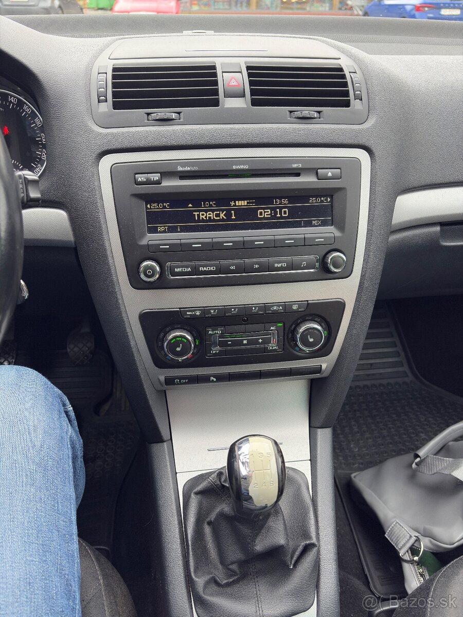 Škoda octavia 2 benzín 153 tis.km - 9