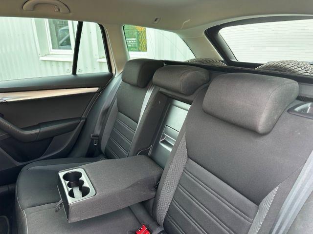 Škoda Octavia 3 Combi 2.0 TDI 110kW DSG - 9