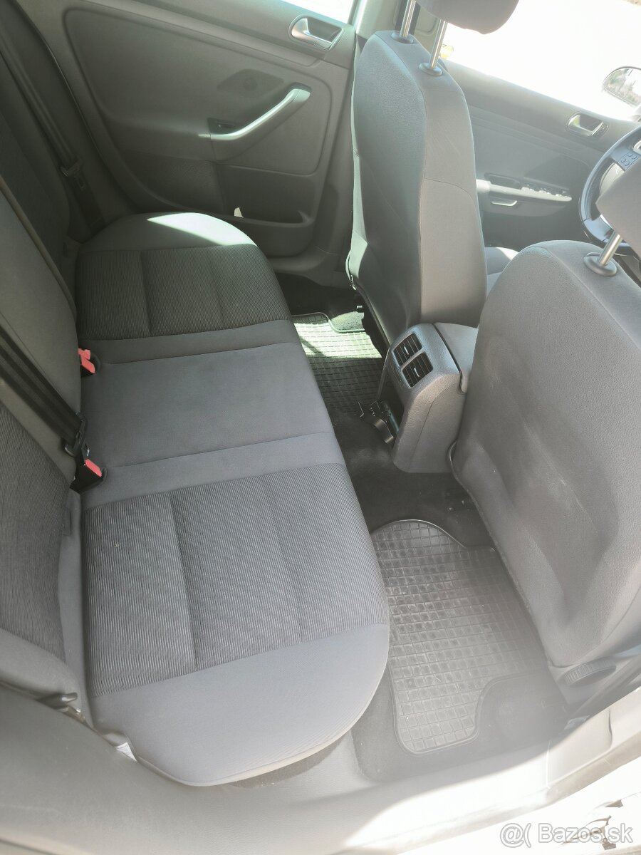 VW Golf 5 1.9 tdi - 9