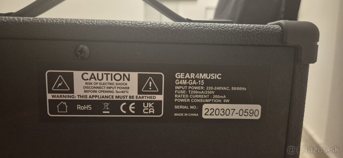 Predám elektrickú gitaru Harlem X a 15w AMP - 9