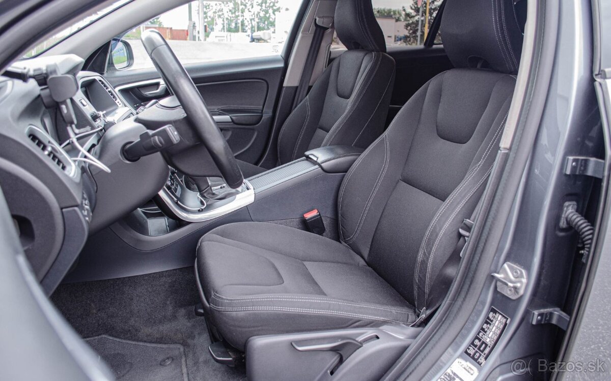 Volvo V60 D4 AT8 Webasto - 9