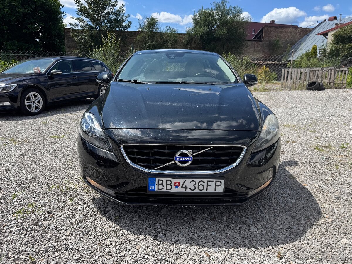 Volvo V40 1,6 diesel - 9
