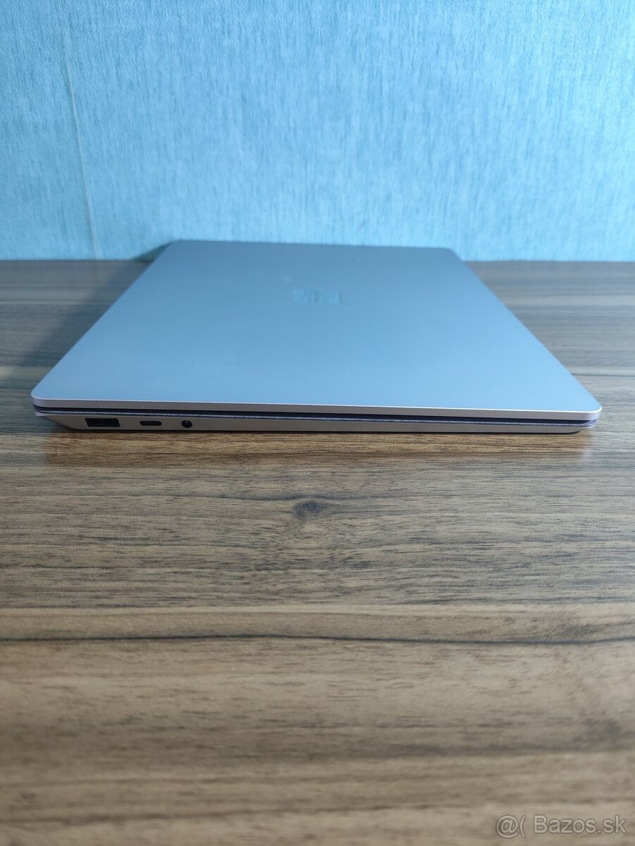 Microsoft Surface 5 | i5 1245U (10-core) • 16GB RAM • 512GB - 9