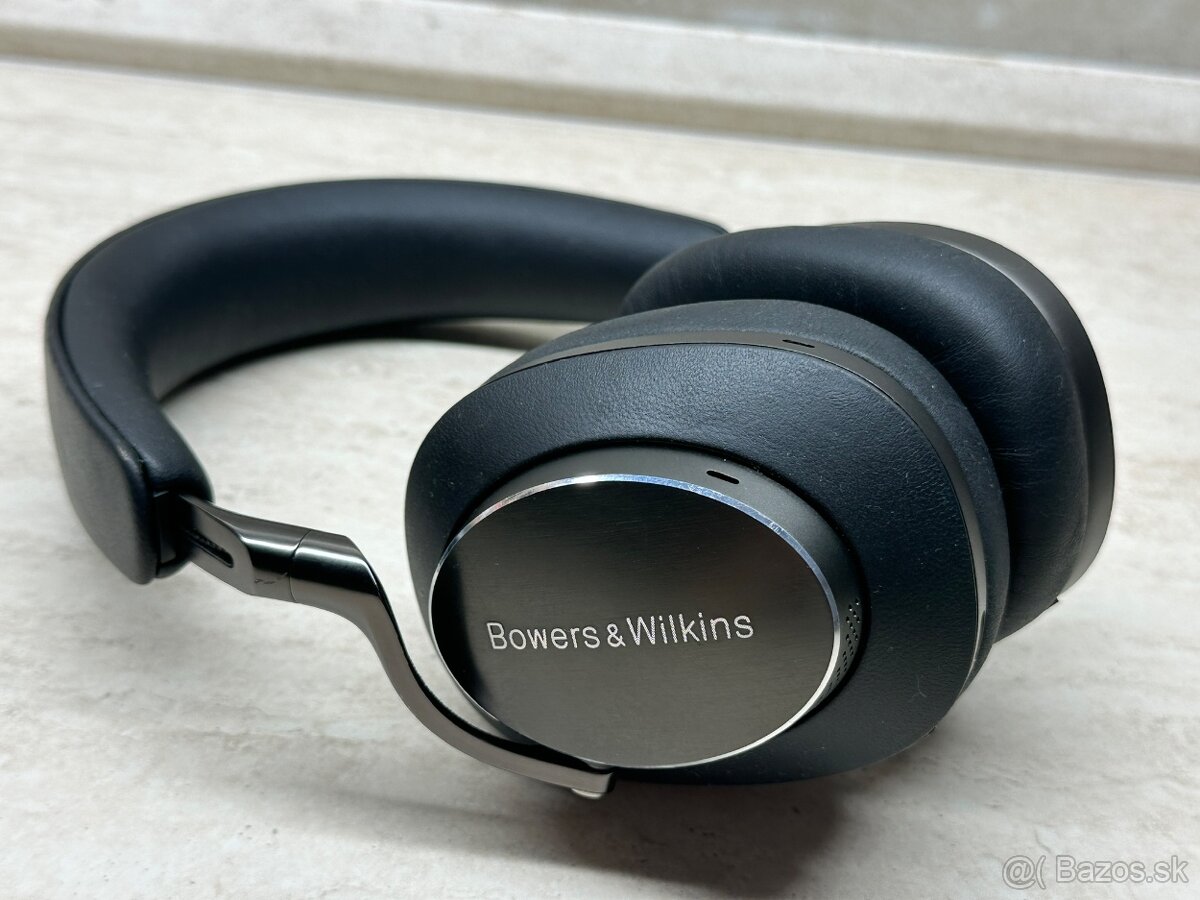 Bowers & Wilkins PX8 - 9