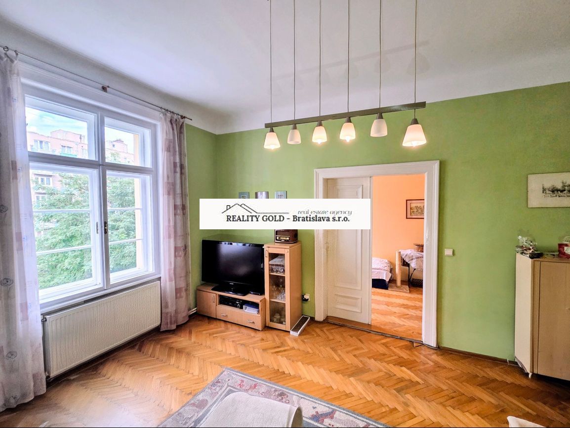 4 izbový CENTRUM - GRÖSSLINGOVA - GARÁŽ v cene - 139 m2 - 9