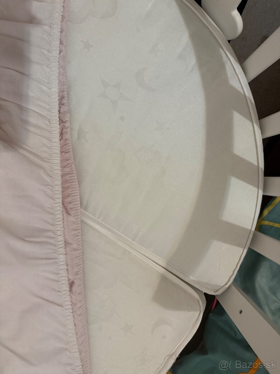 Rastúca houpajúca srdiečková postielka biela - 9