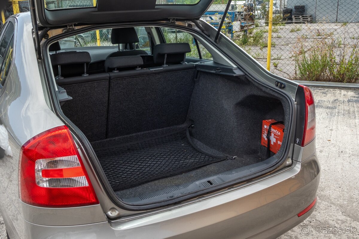 Škoda Octavia 1.6 MPI Ambiente - 9