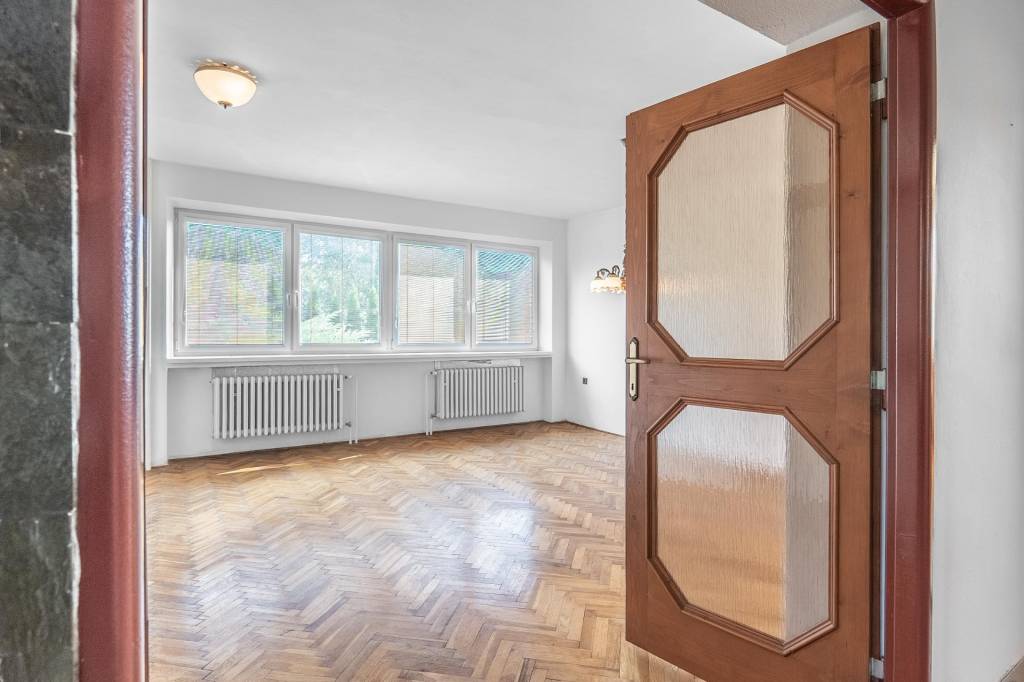 BabonyTRE I Na predaj dvojposchodový 5i rodinný dom pri Žil - 9