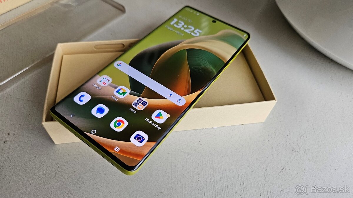 Motorola Moto G85 - krásna farba, stav nového - 9