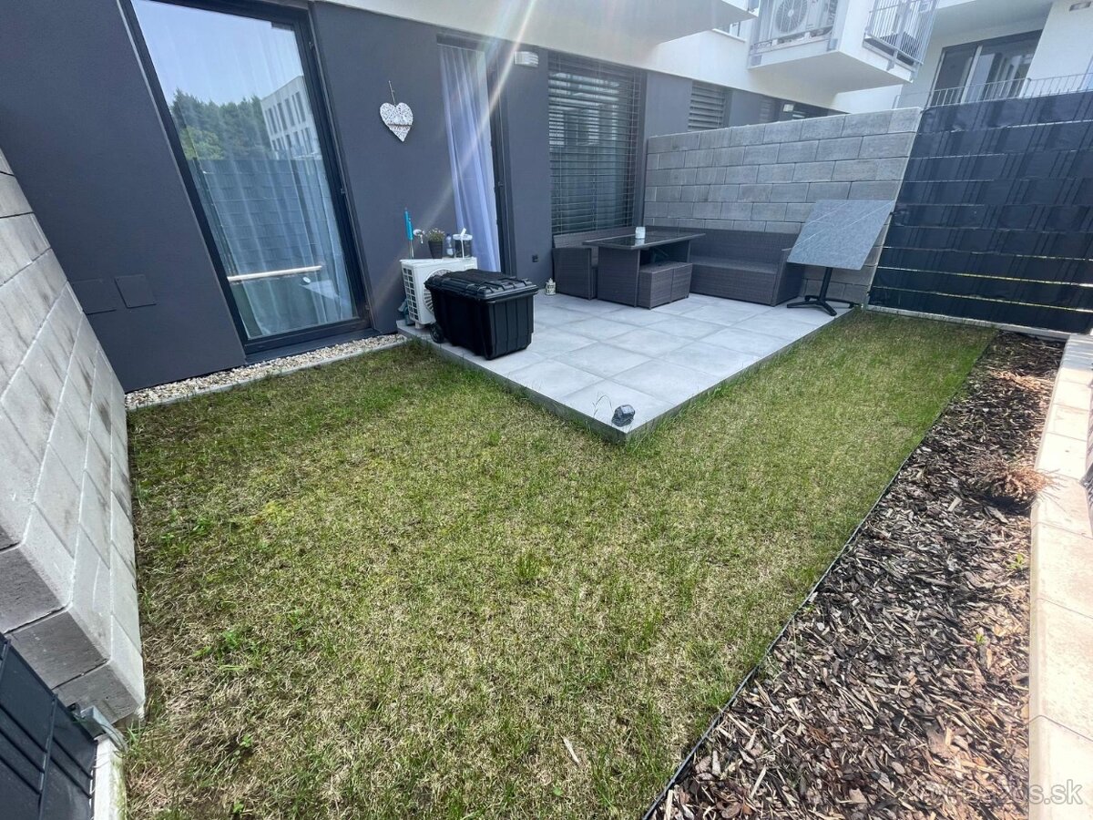 Moderný byt so záhradou Malacky - 9