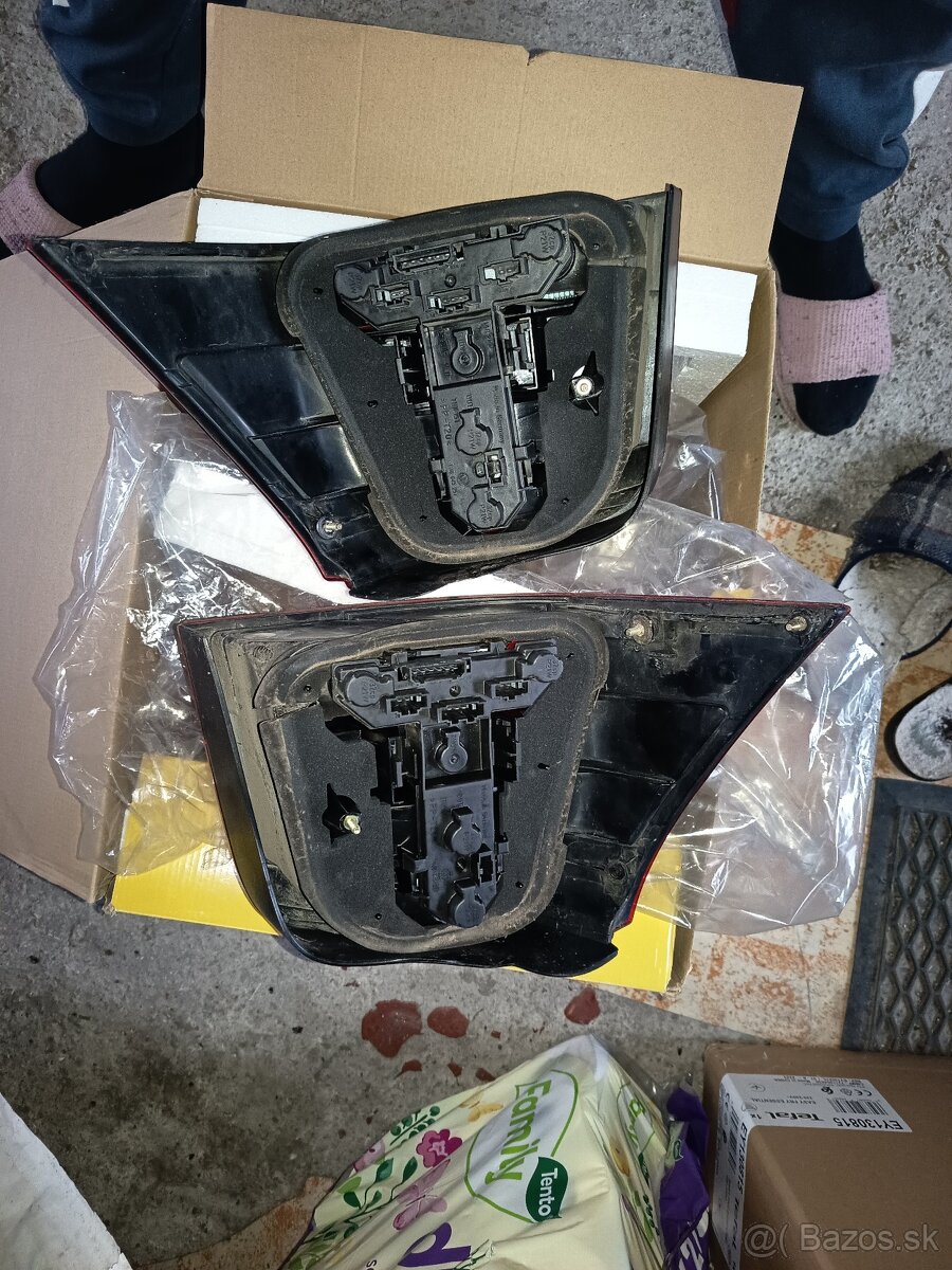 Zadné svetlá golf4 - 9