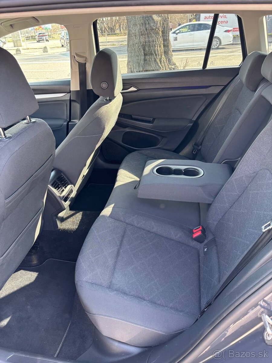 Volkswagen Golf 8 TDI 2.0 - 9