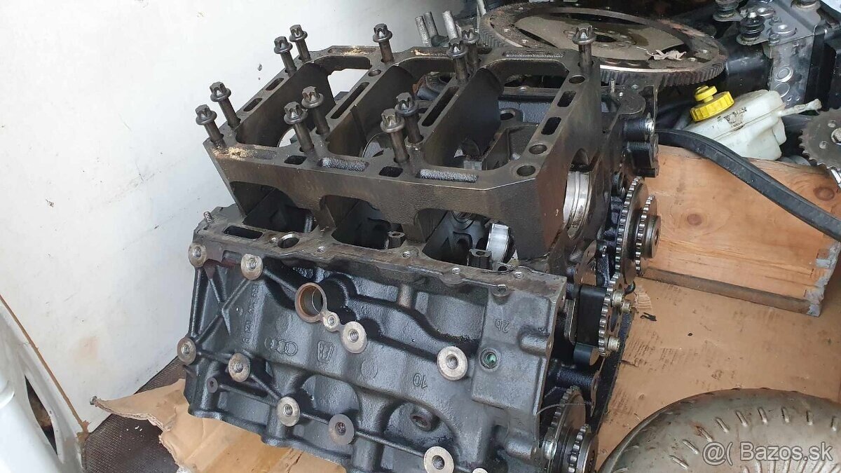 Predam lacno cely vrak Audi Q7, 176 KW, 3 liter - 9